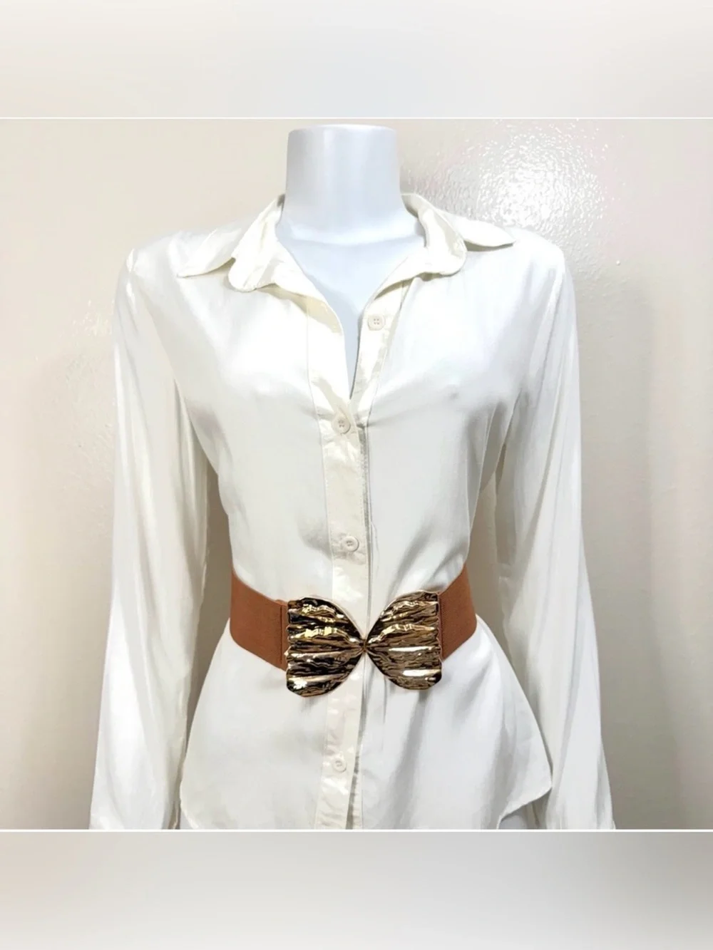 Brown elastic waistband belt with gold tone butterfly buckle